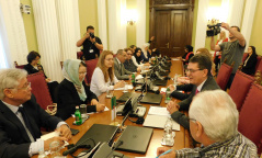 9. jul 2019. Potpredsednik Narodne skupštine Veroljub Arsić u razgovoru sa delegacijom poslanika Parlamenta Alžira 